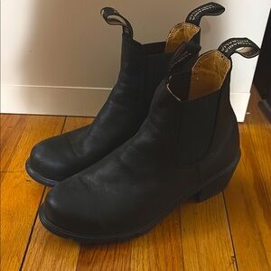 #1671 BLUNDSTONE WOMEN'S SERIES HEELED BOOTS - BLACK